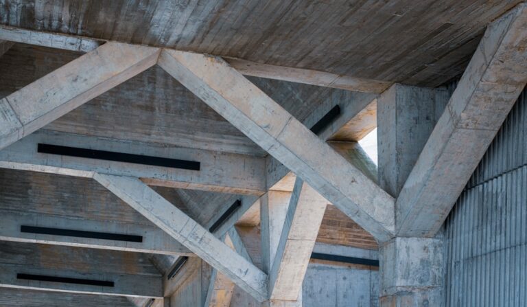 Vigas E Estruturas De Concreto Criam Um Design Geometrico ueP VZ UN_c