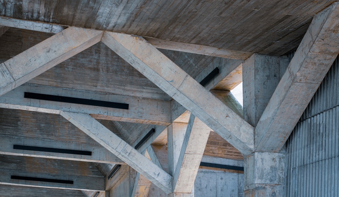 Vigas E Estruturas De Concreto Criam Um Design Geometrico ueP VZ UN_c
